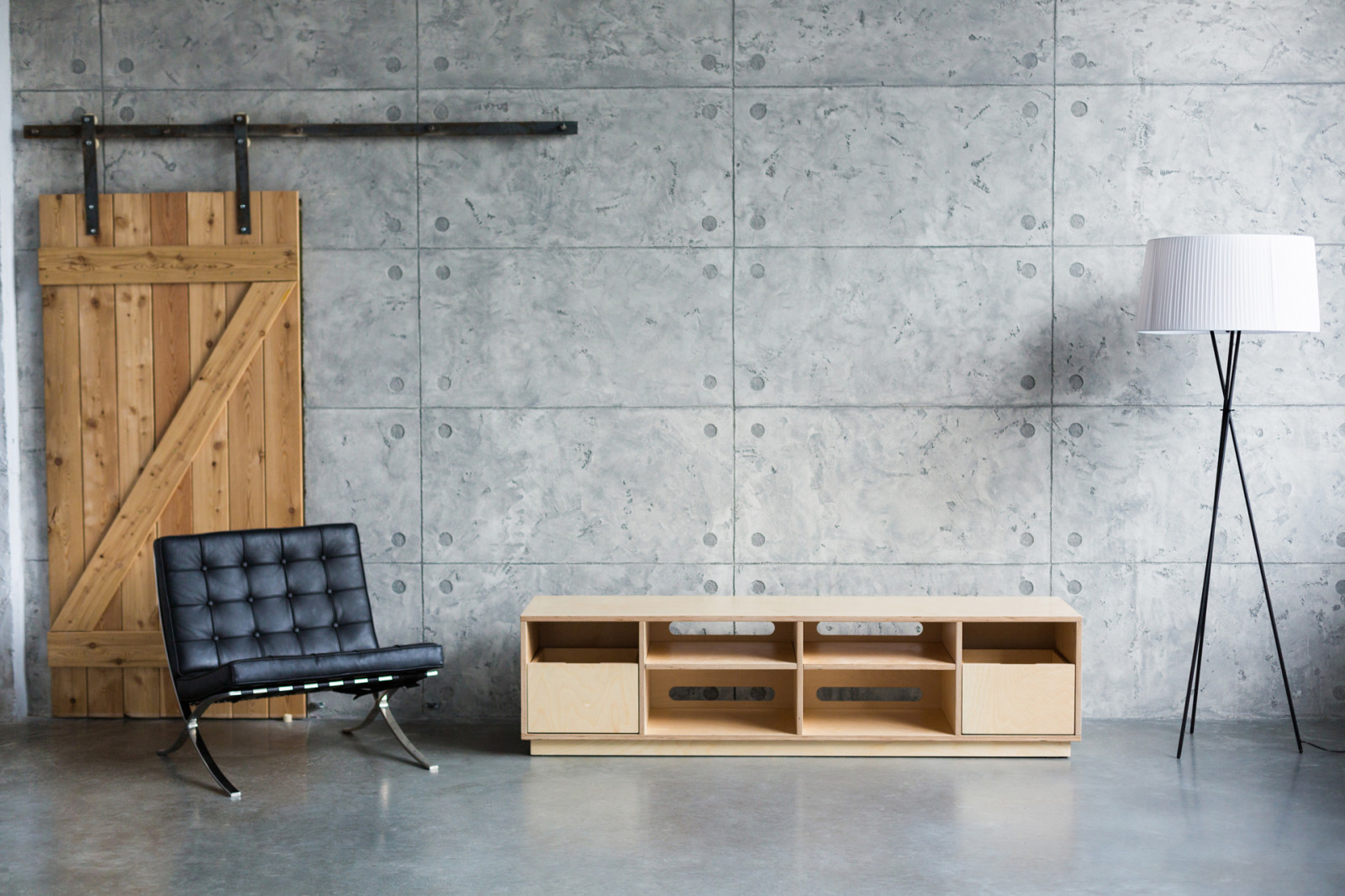 Тумба под технику.