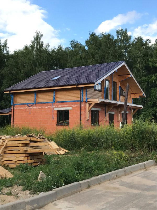 Обложка проекта: Комбинированный дом, первый этаж керамический кирпич, второй Клееный брус