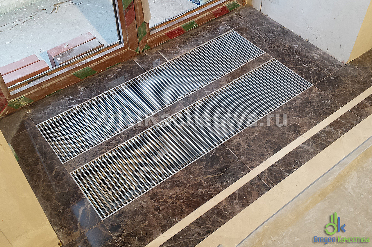 Укладка мрамора в кухне-столовой