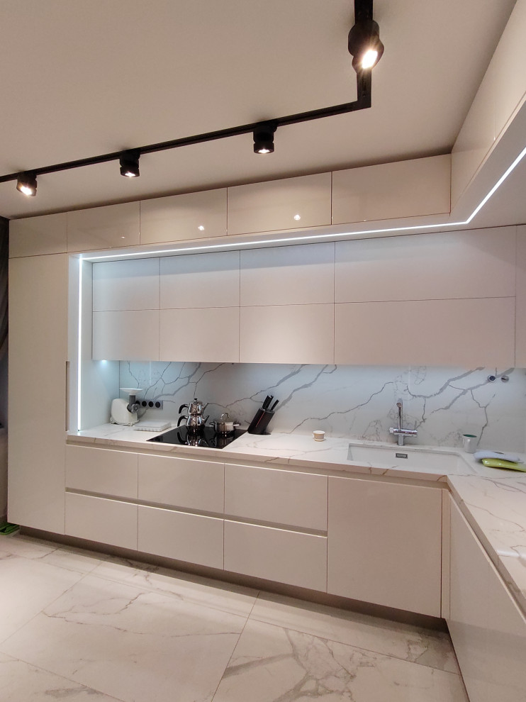 Кухня угловая, "PROFILO lucentezza".