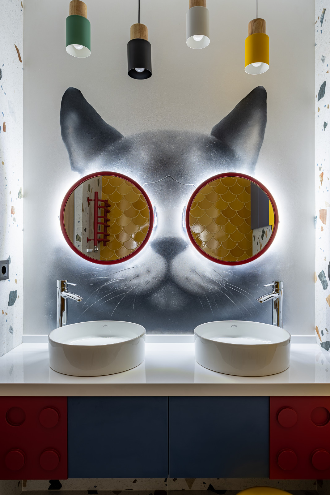 Фотоохота: Зеркало — эмоция