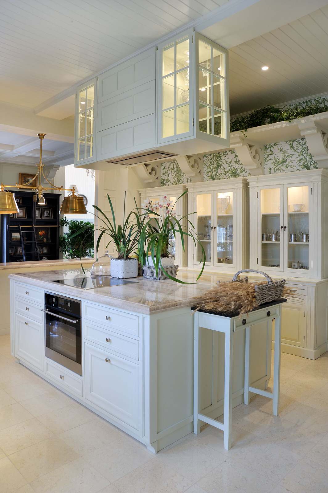 Houzz тур: Два этажа классики с элементами шинуазри