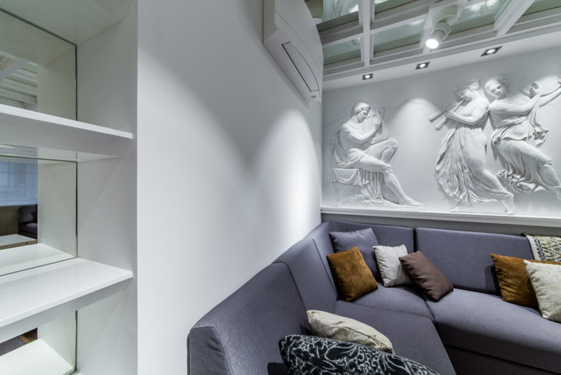 Квартирный вопрос. В греческом зале