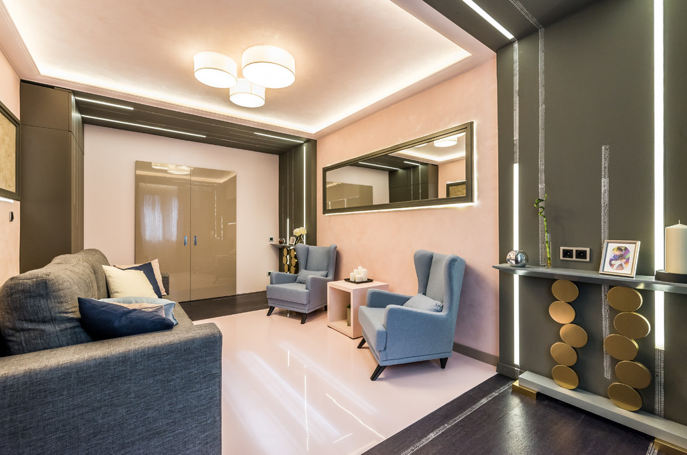 Гостиная под розовой пудрой