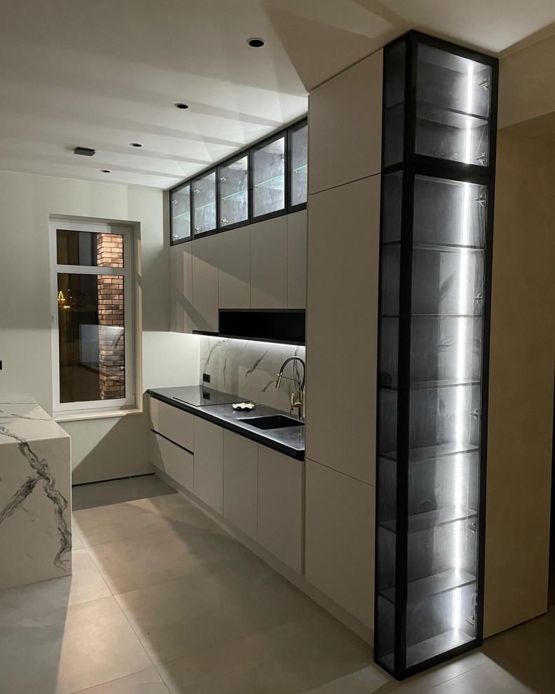 Программа "высокий бонус" в действии - кухня и гардеробная в современном стиле