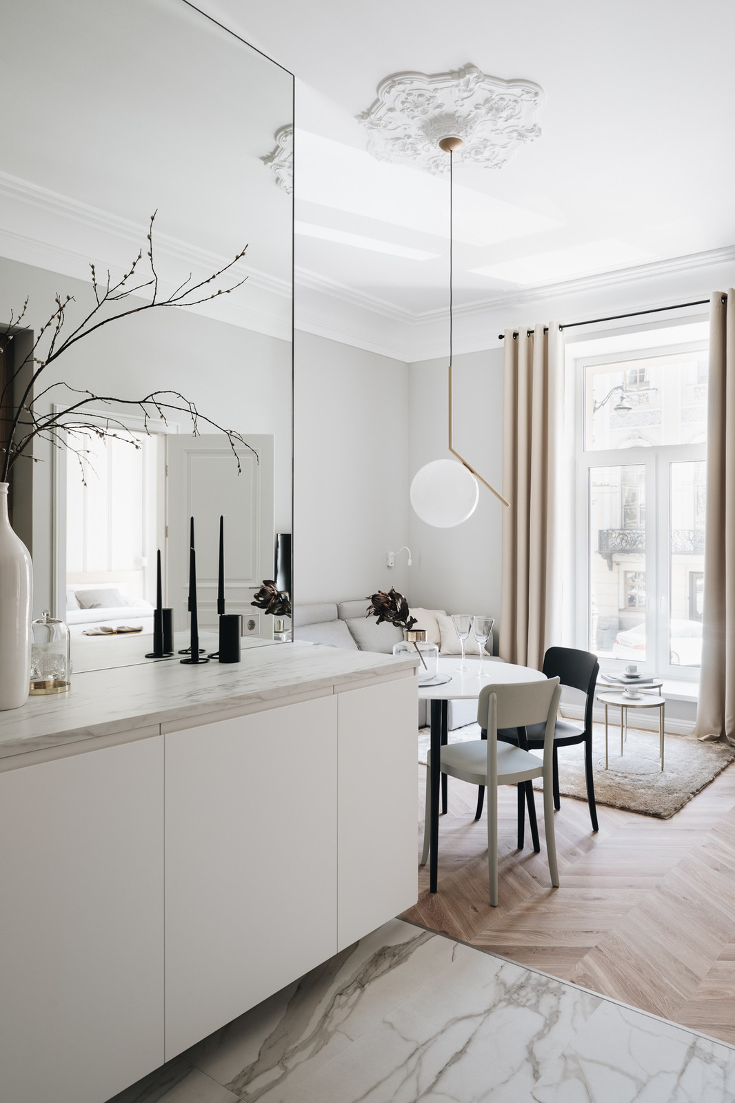 Двухкомнатная квартира в центре Петербурга