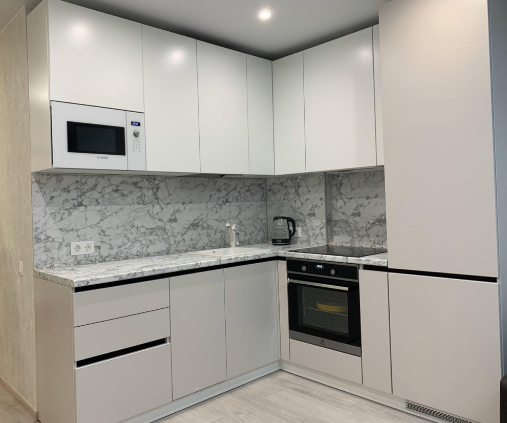 Обложка проекта: Белый Пластик