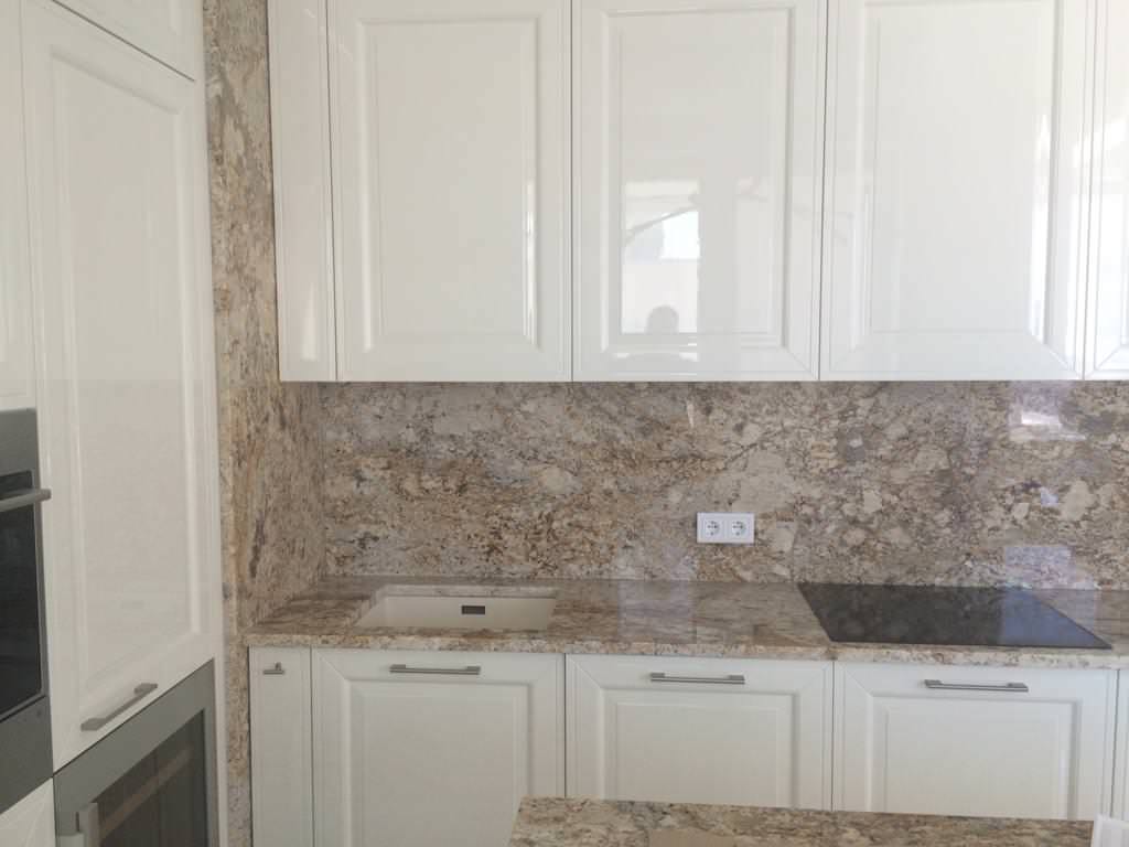 Столешница и остров кухня, столешницы в в/к из гранита Sagitarius