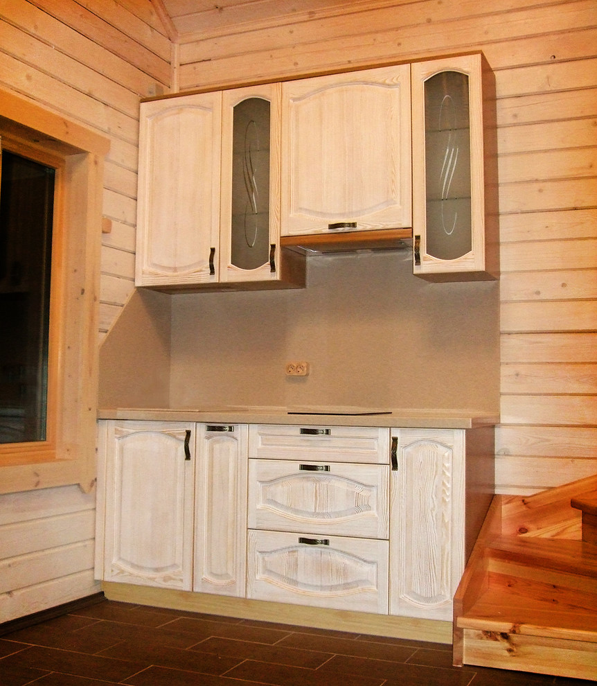 Кухня из массива сосны в банном домике