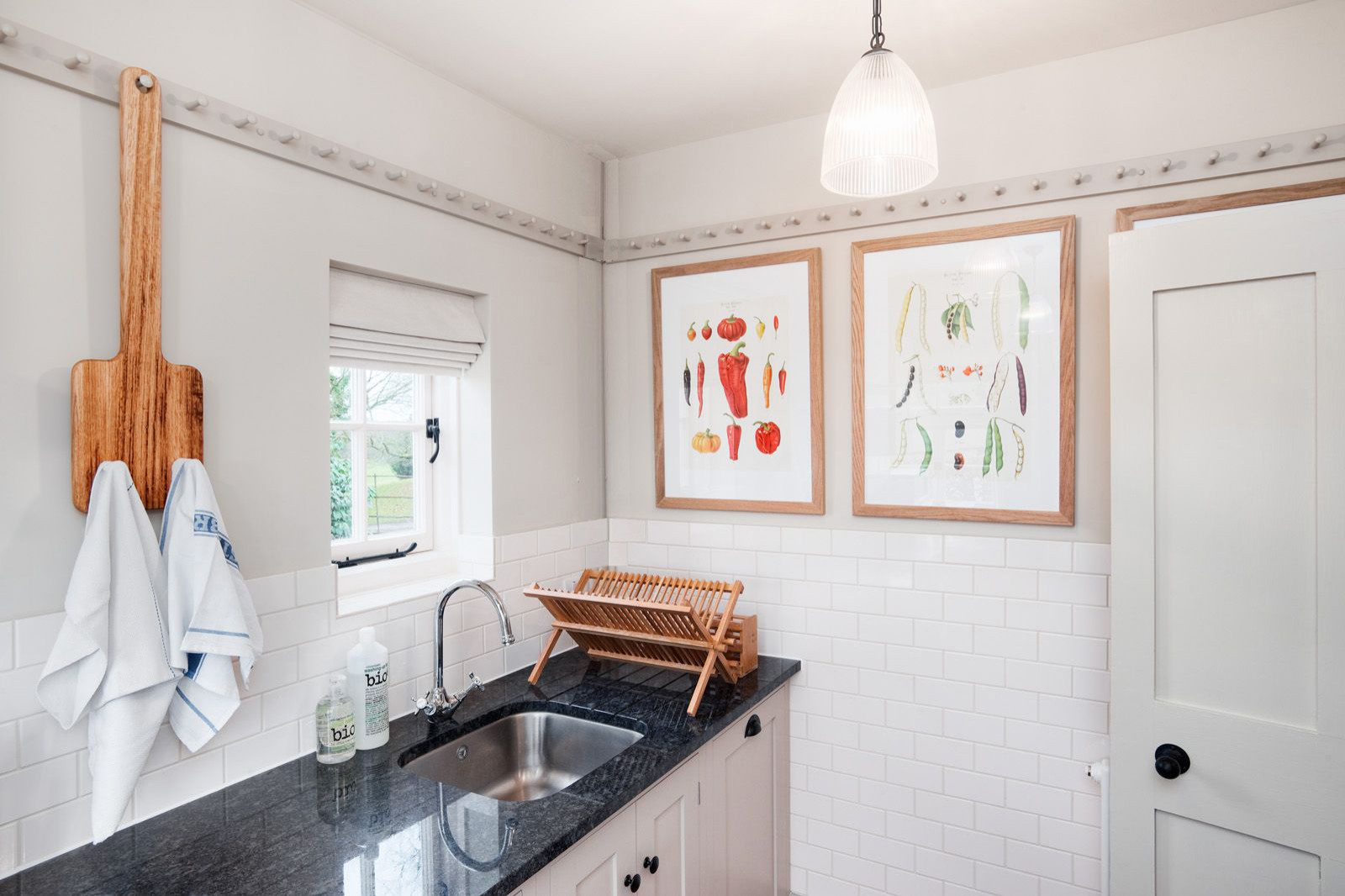 Петелька-крючочек: Неожиданные места крепления обычных крючков