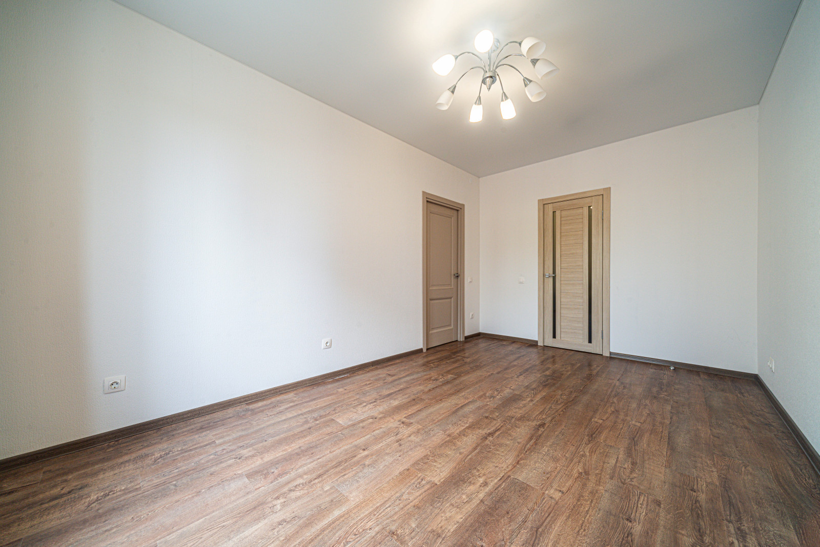 Шоу-рум в Янино. (3 готовых варианта отделок)