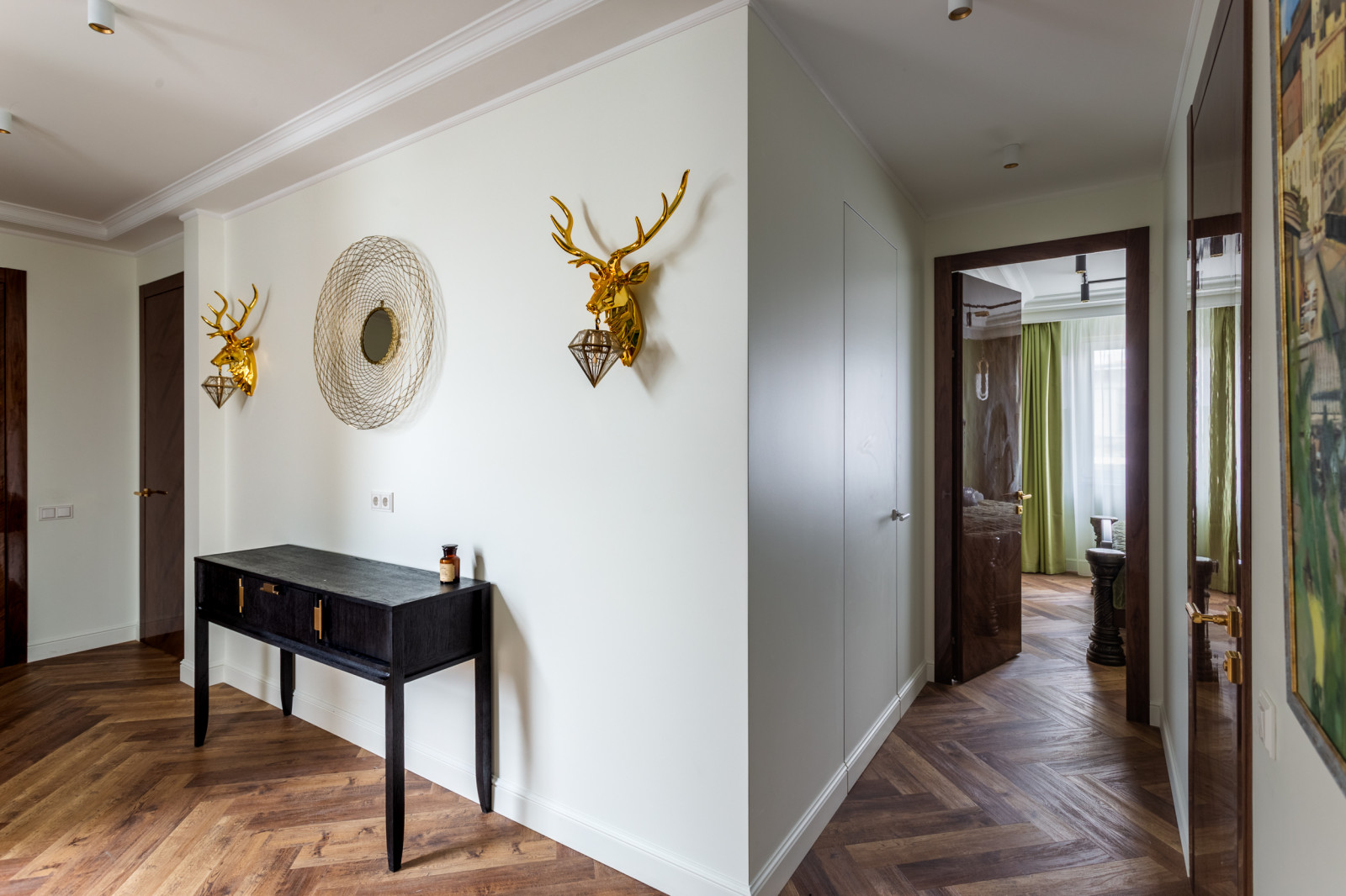 Двухуровневая современная квартира