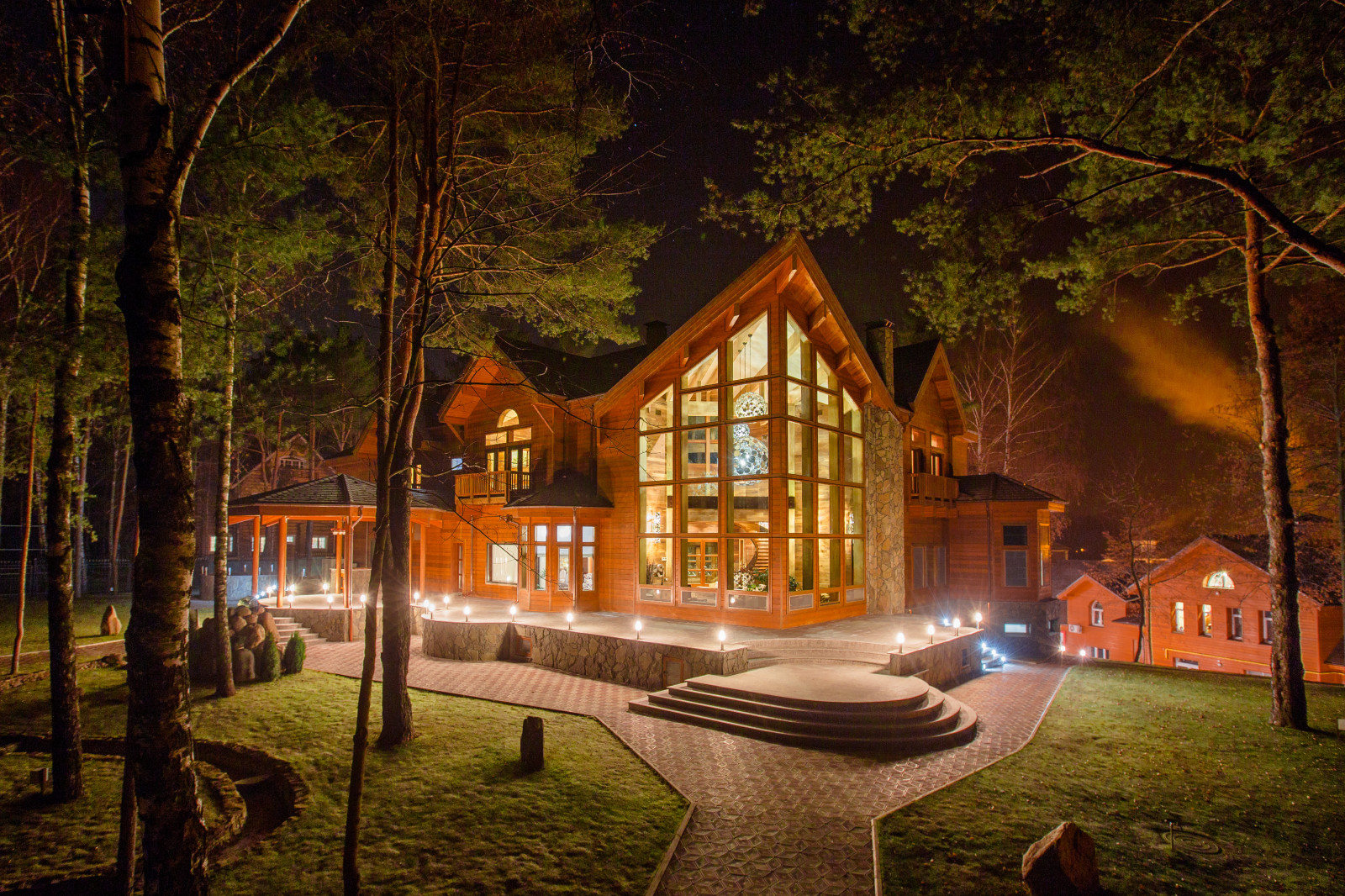 РЕЗИДЕНЦИЯ "ЛАЗУРНЫЙ БЕРЕГ"