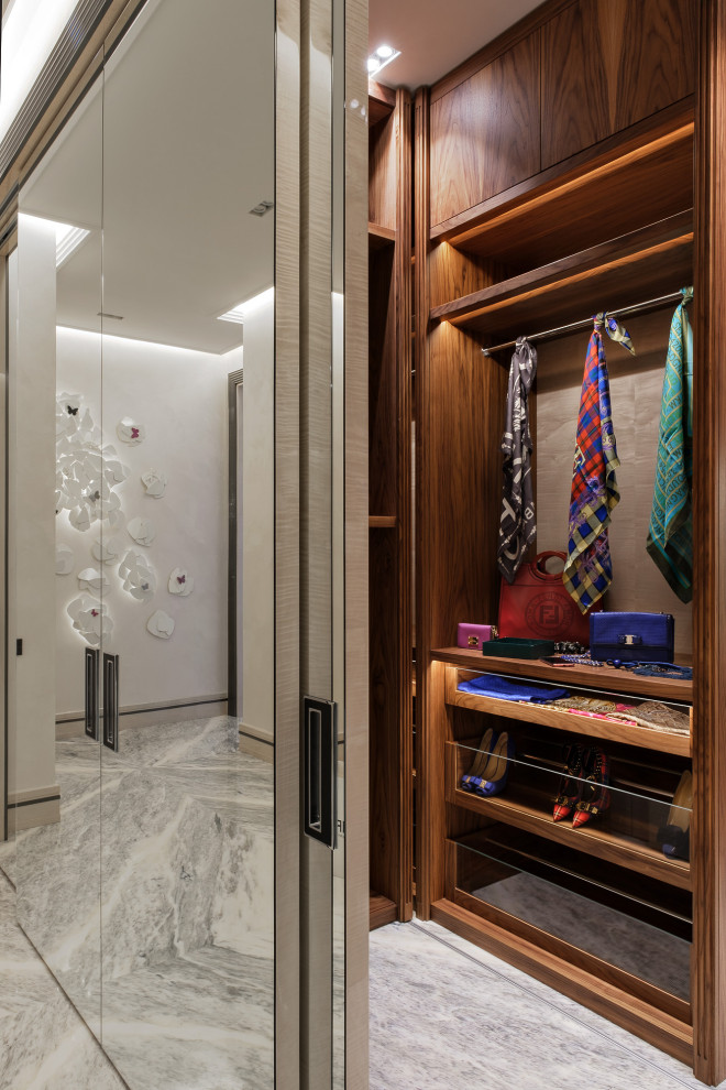 Дом на набережной