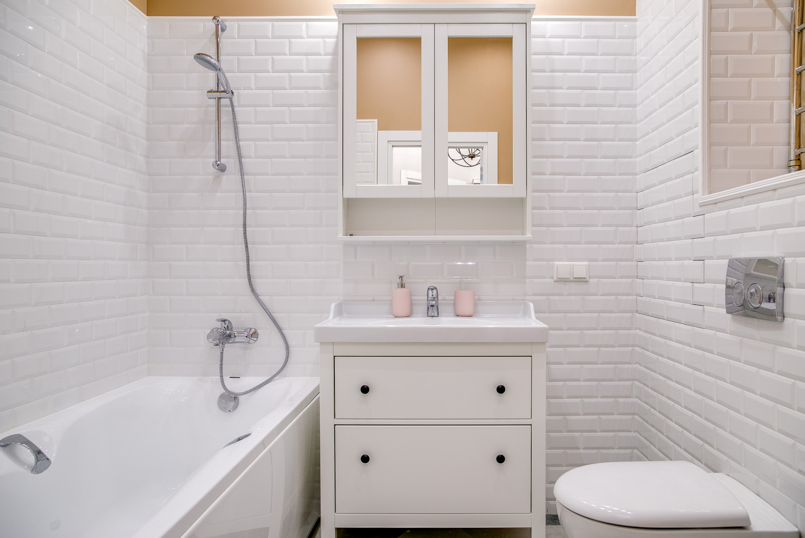 Квартира для молодой девушки в Санкт-Петербурге, 46 кв.м