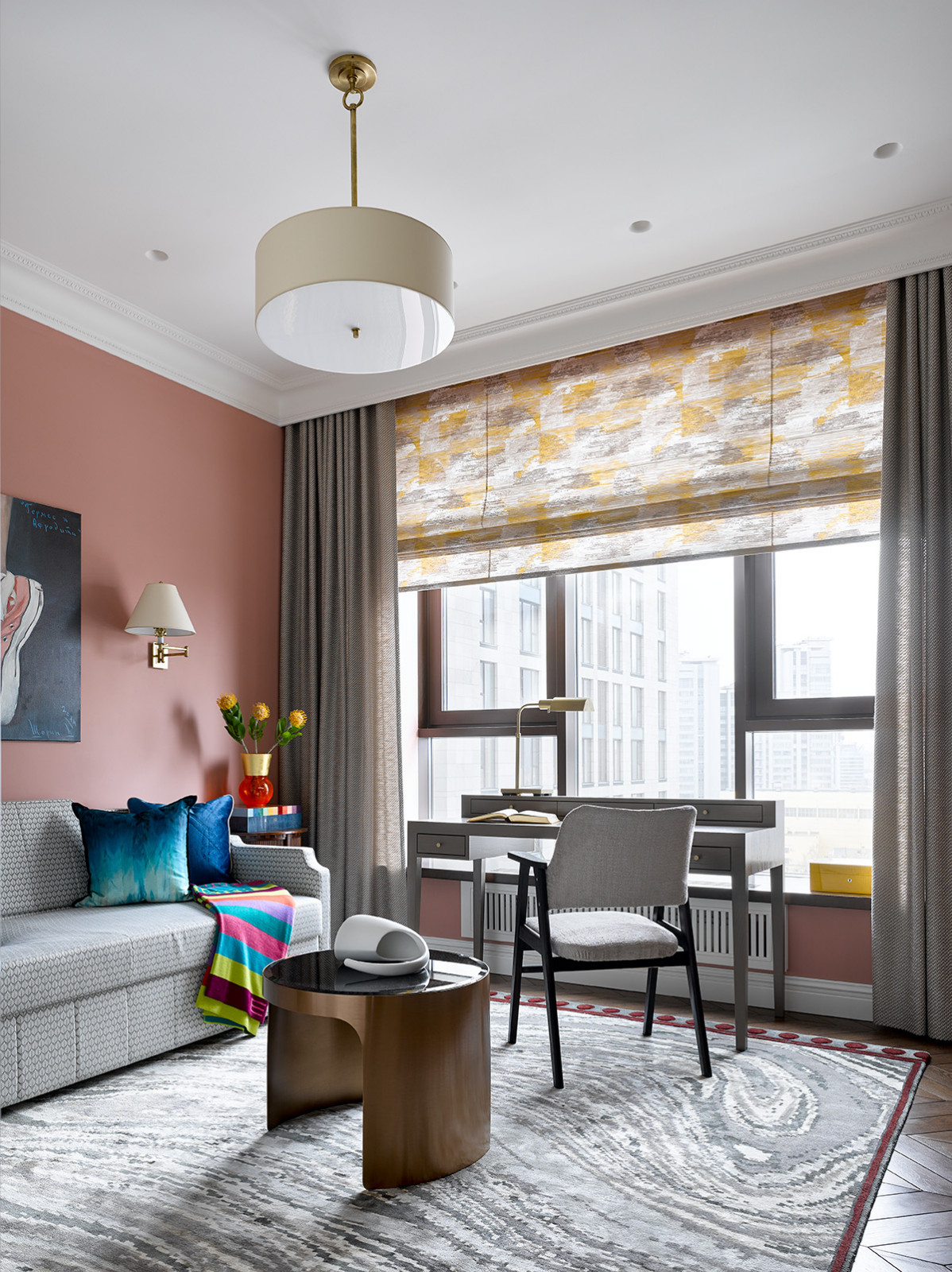 Houzz тур: Современная классика в серых тонах