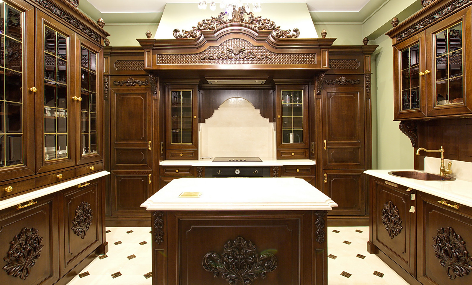 Классические апартаменты в центре Санкт-Петербурга