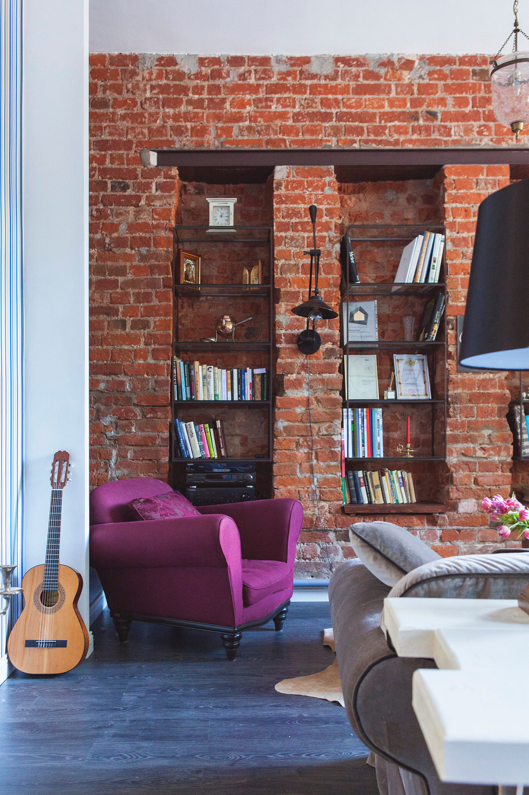 В гостях: Квартира-студия на первом этаже дореволюционного дома