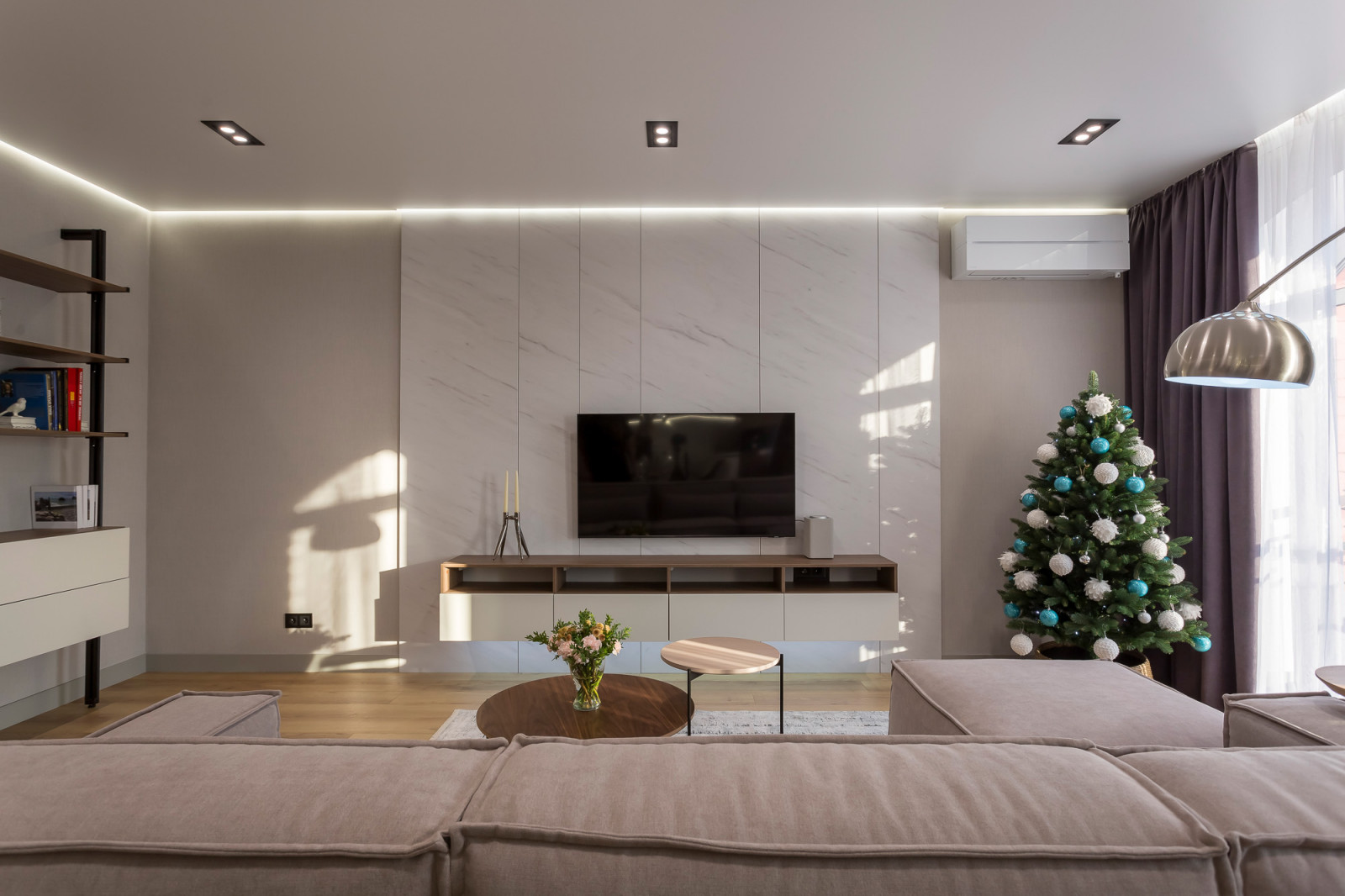 Фоновое изображение профиля Лилия Ермоленко