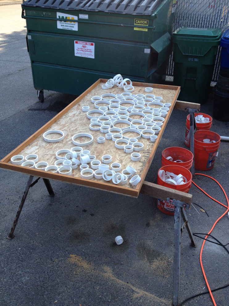 Поделки из ПВХ-труб: Ажурная калитка для дачного участка