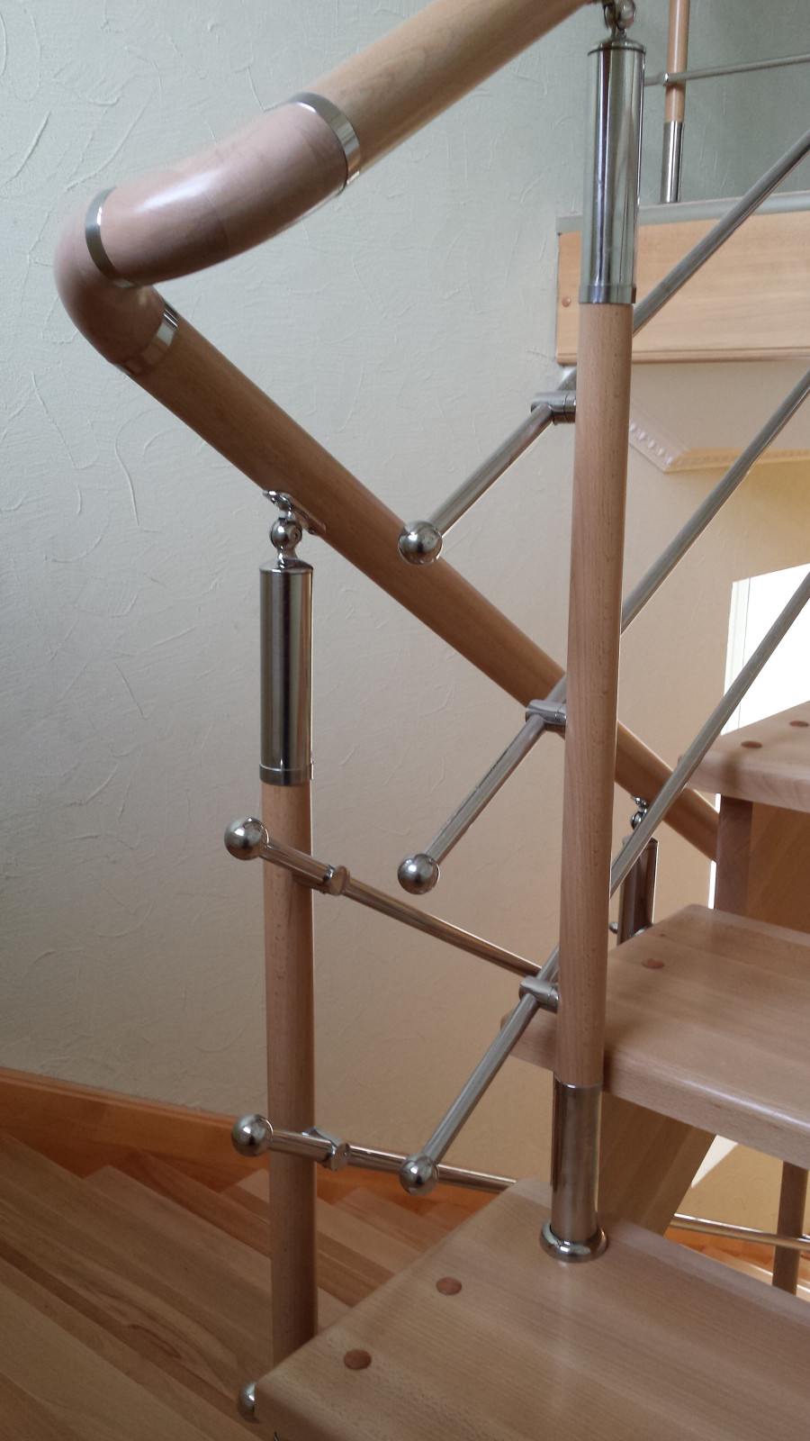 Обложка проекта: Лестница из бука