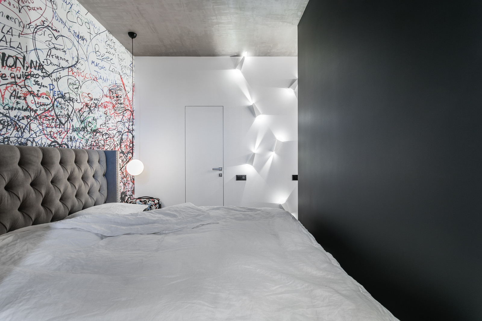 Houzz тур: Квартира, где светильники... греют ужин