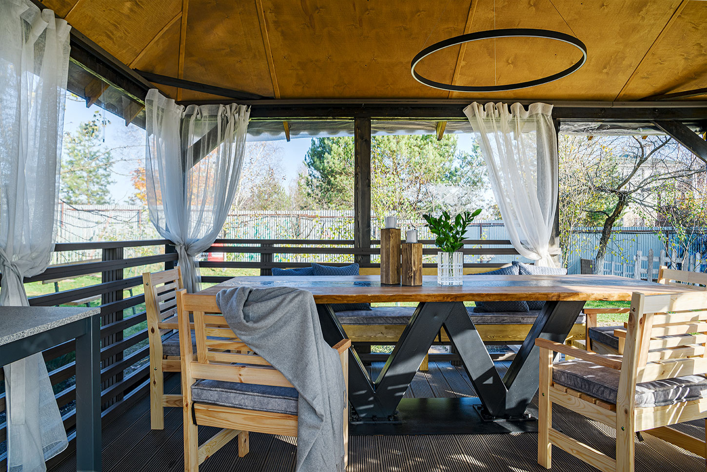 Стол из слэбов карагача и натурального камня