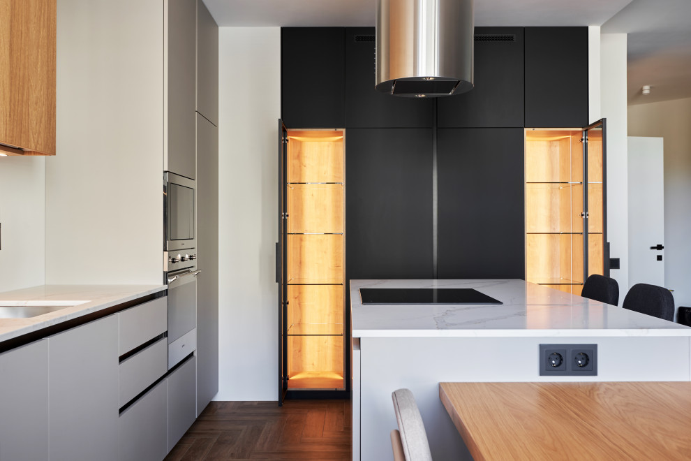 Кухня FENIX и шпон