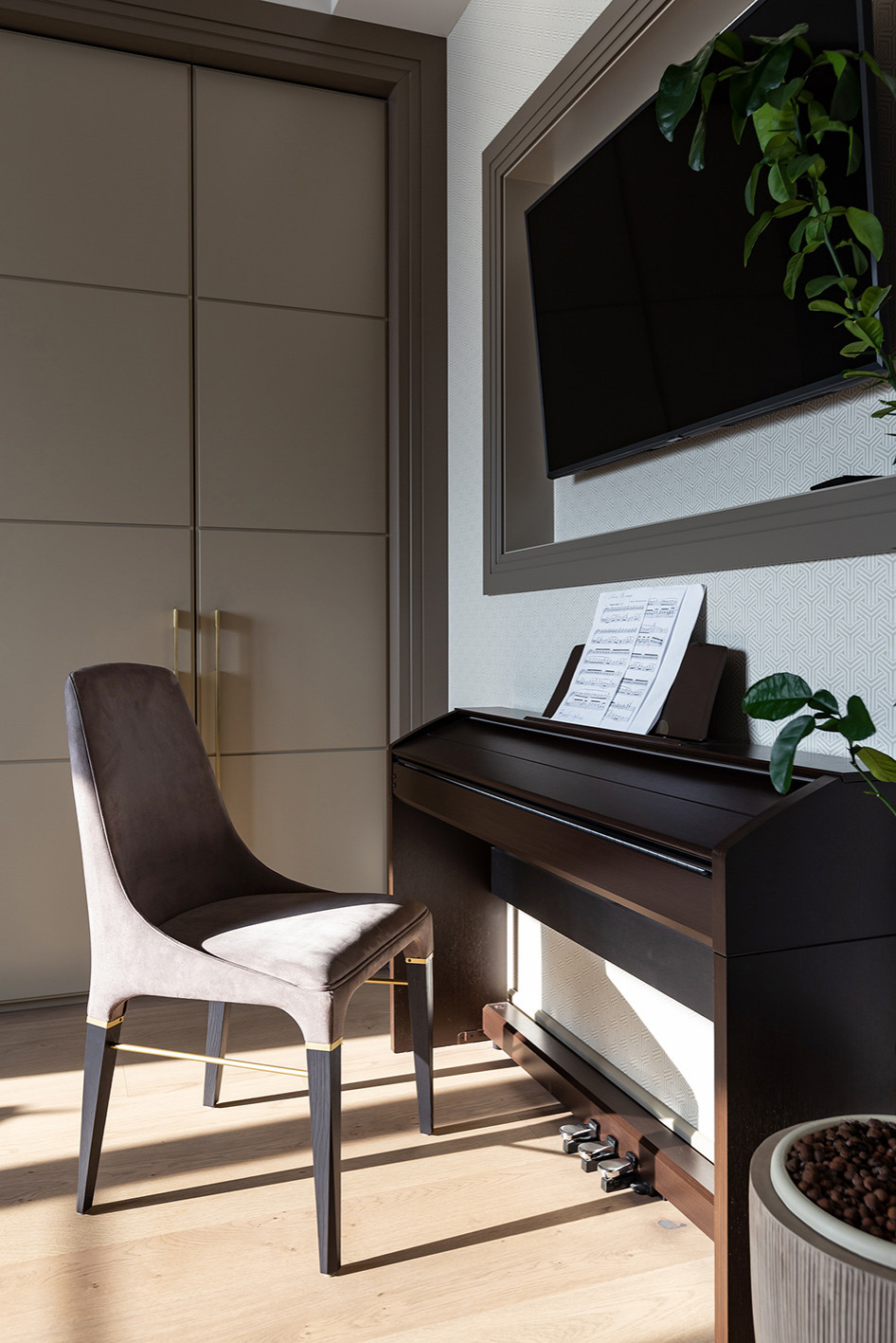 Лейтмотив - латунь