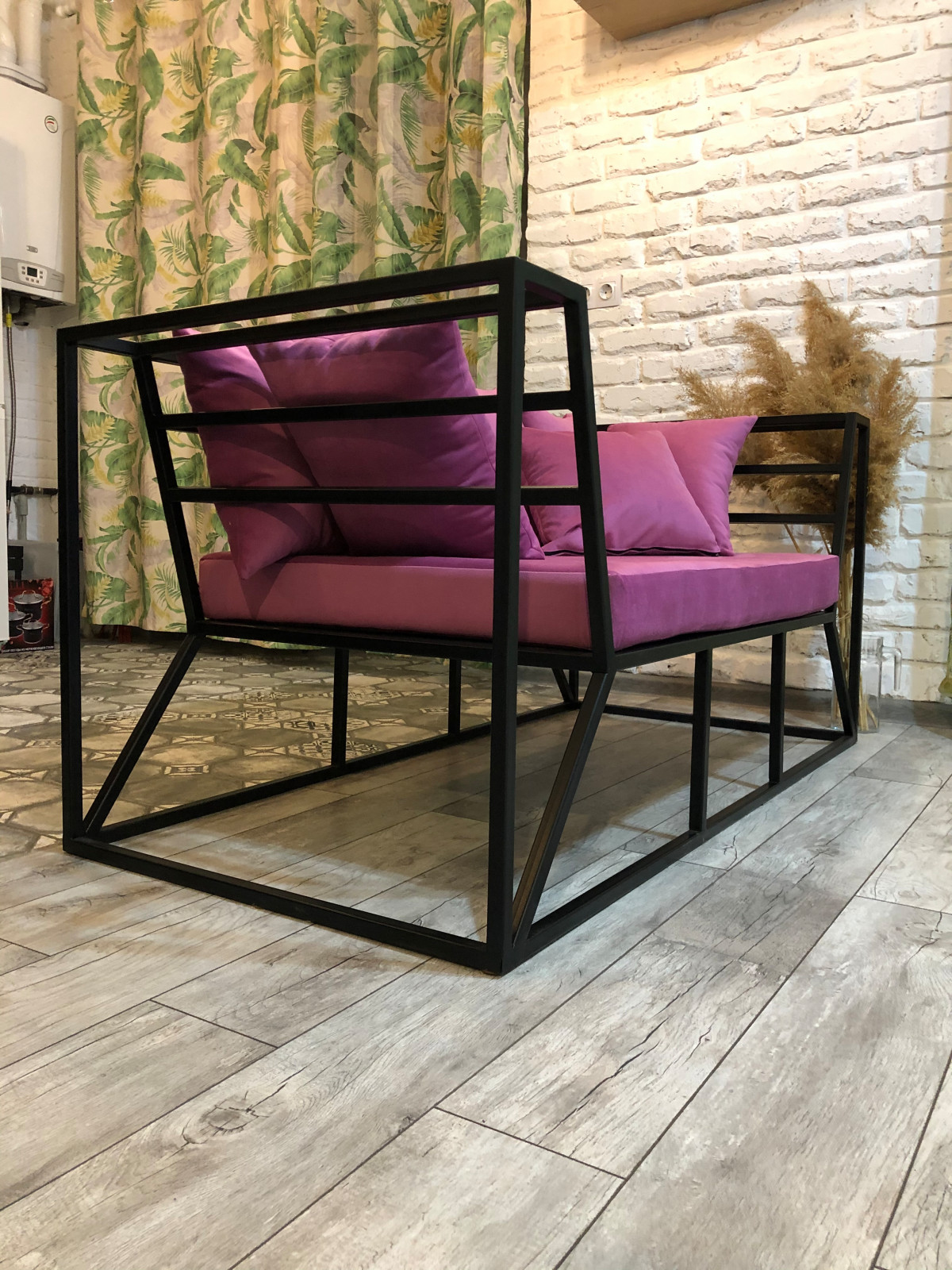 Обложка проекта: Яркий и мягкий диван в стиле лофт