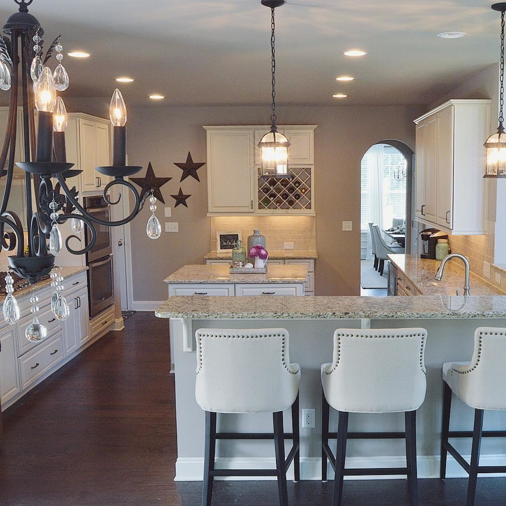 Обложка проекта: кухня с барной зоной