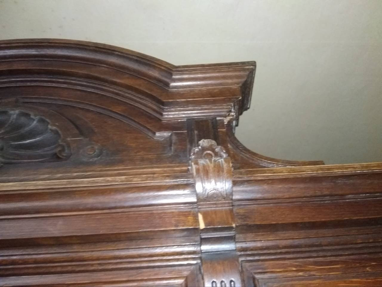 Реставрация Антикварной мебели в Москве