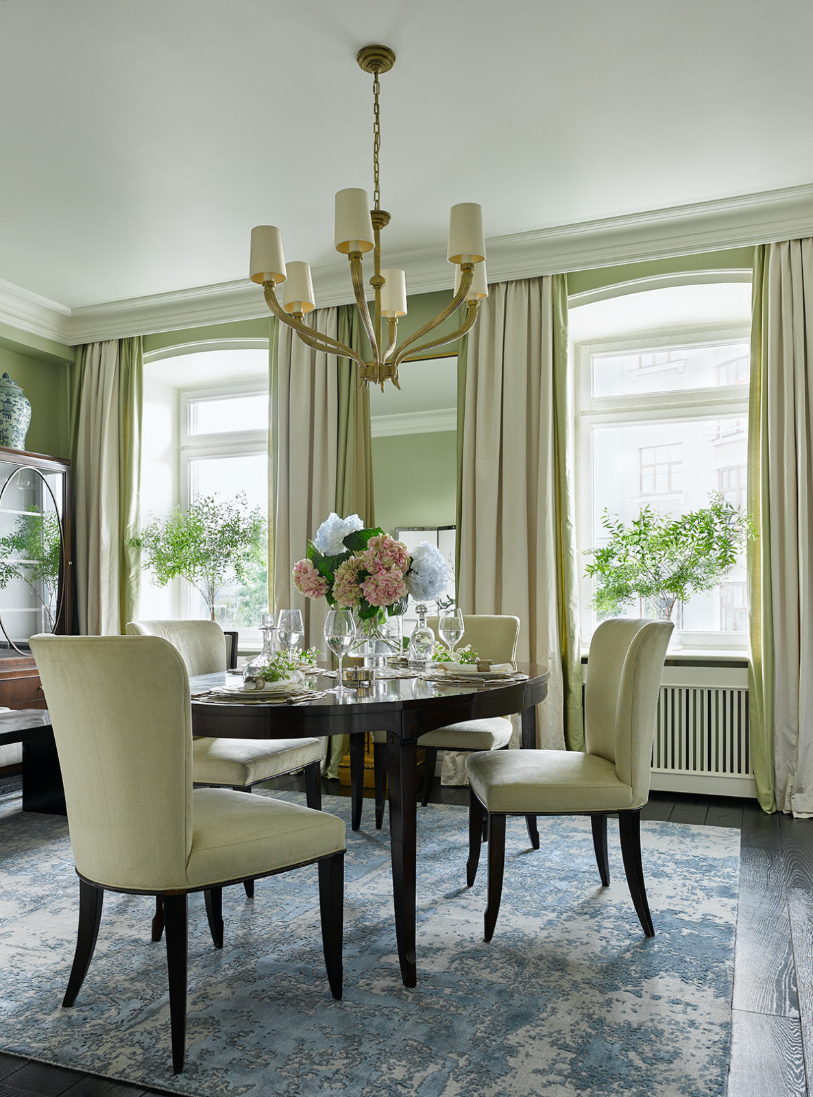 ДВУХЭТАЖНАЯ КВАРТИРА 154 КВ.М НА ПАТРИКАХ