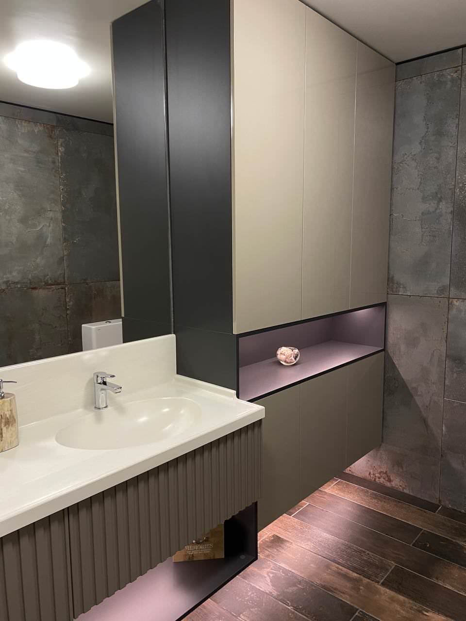 Мебель в санузел для загородного дома