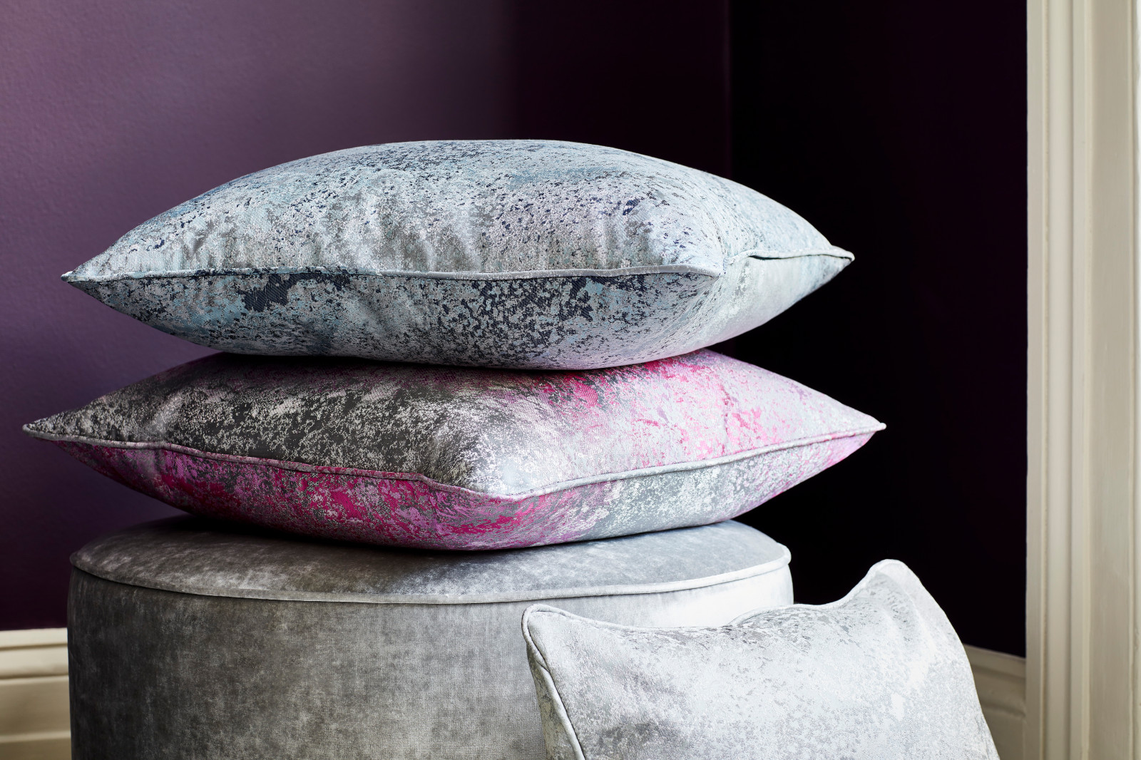 Ткани James Hare 2016: коллекции Constellation и Kaleidoscope