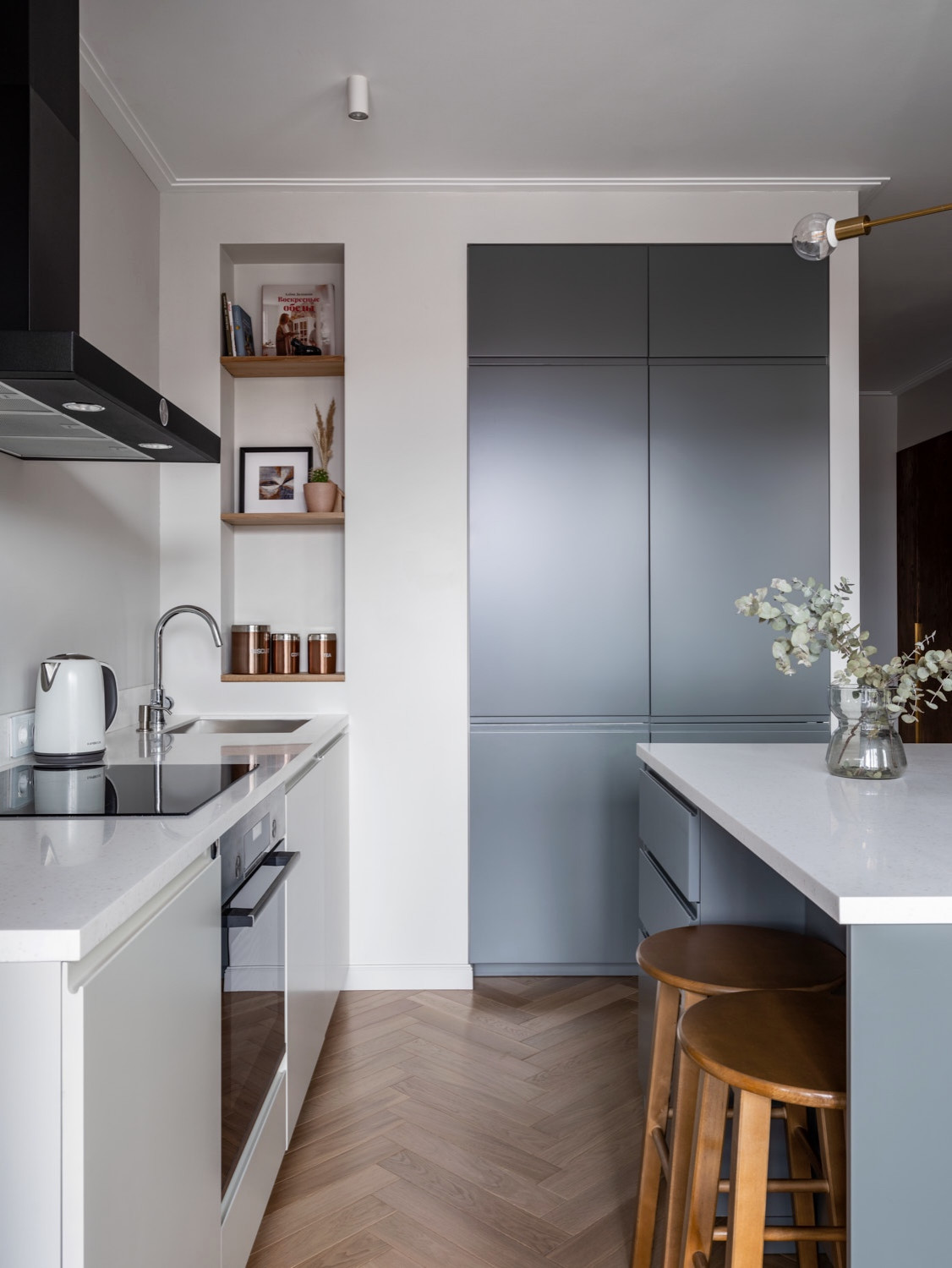 Современная квартира с элементами классики 48м2