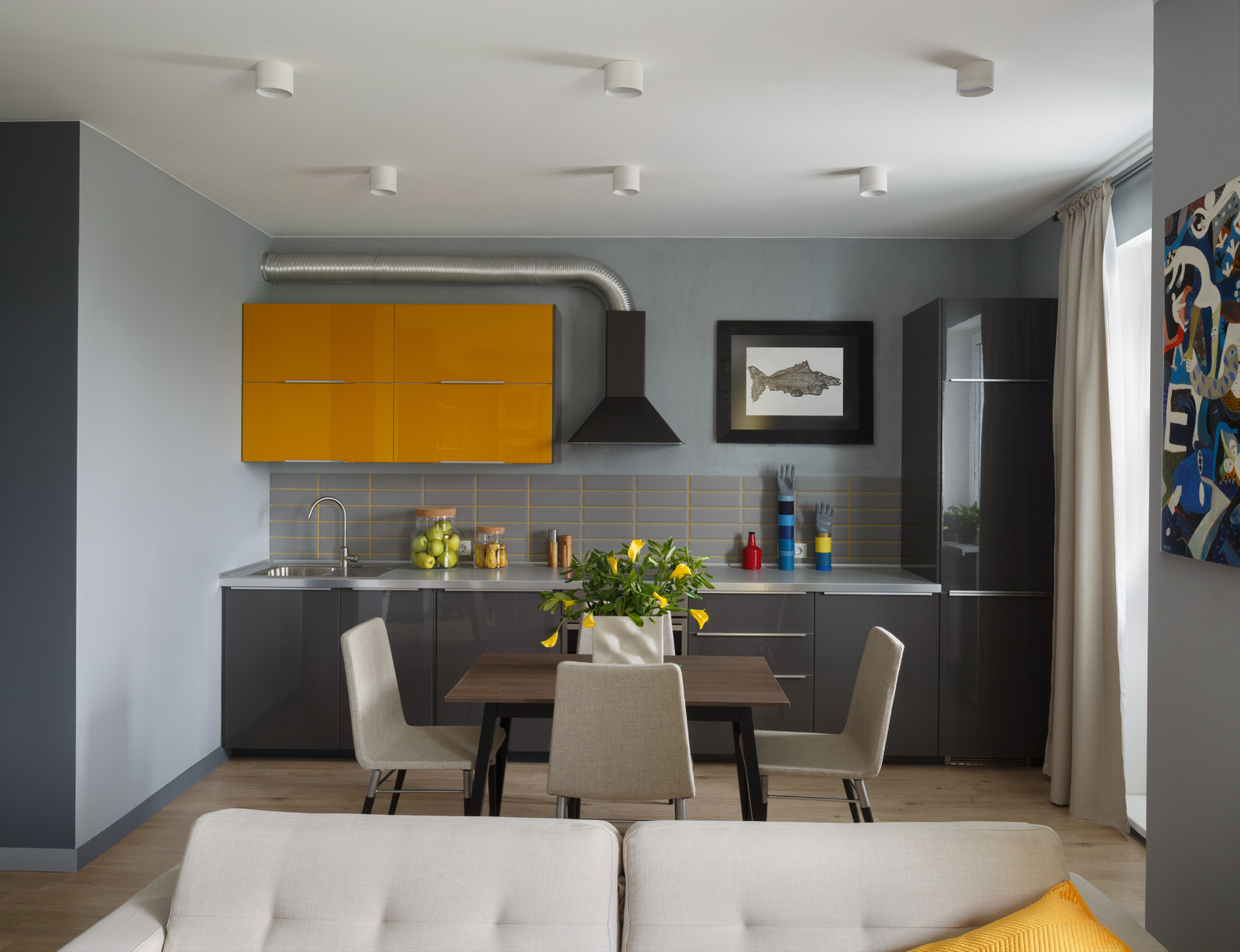 Houzz тур: 45 метров — квартира с авторскими панно