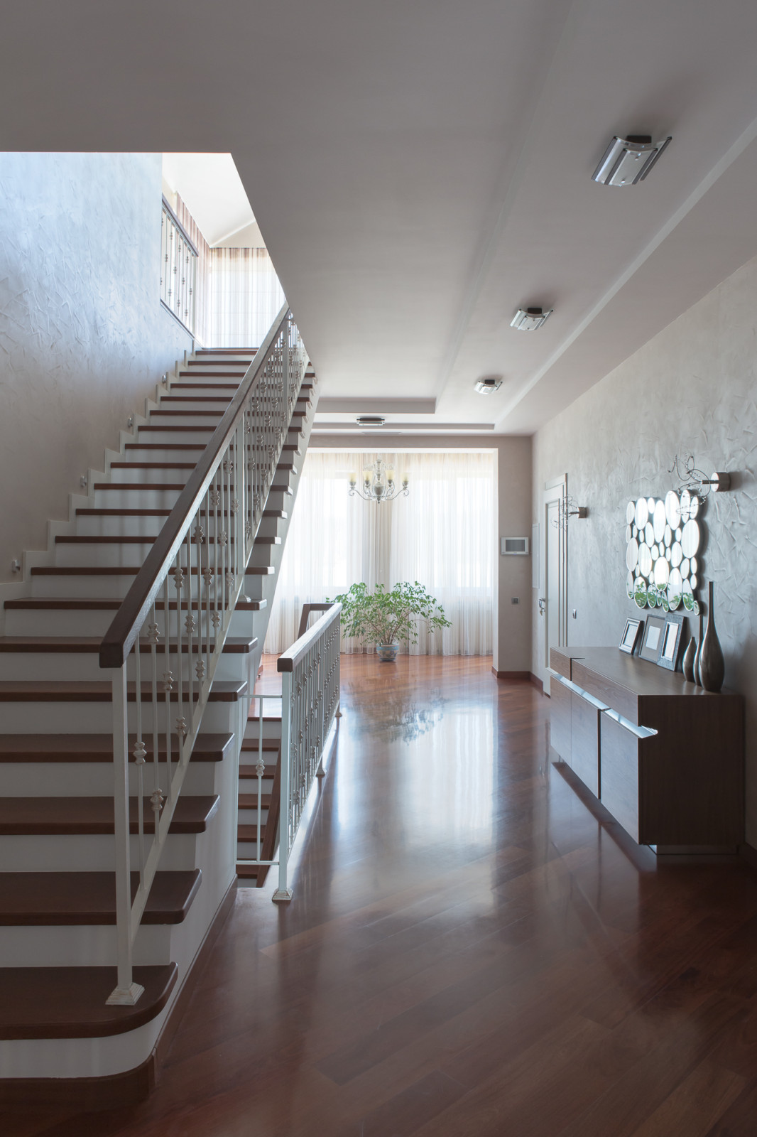 Просторный загородный дом