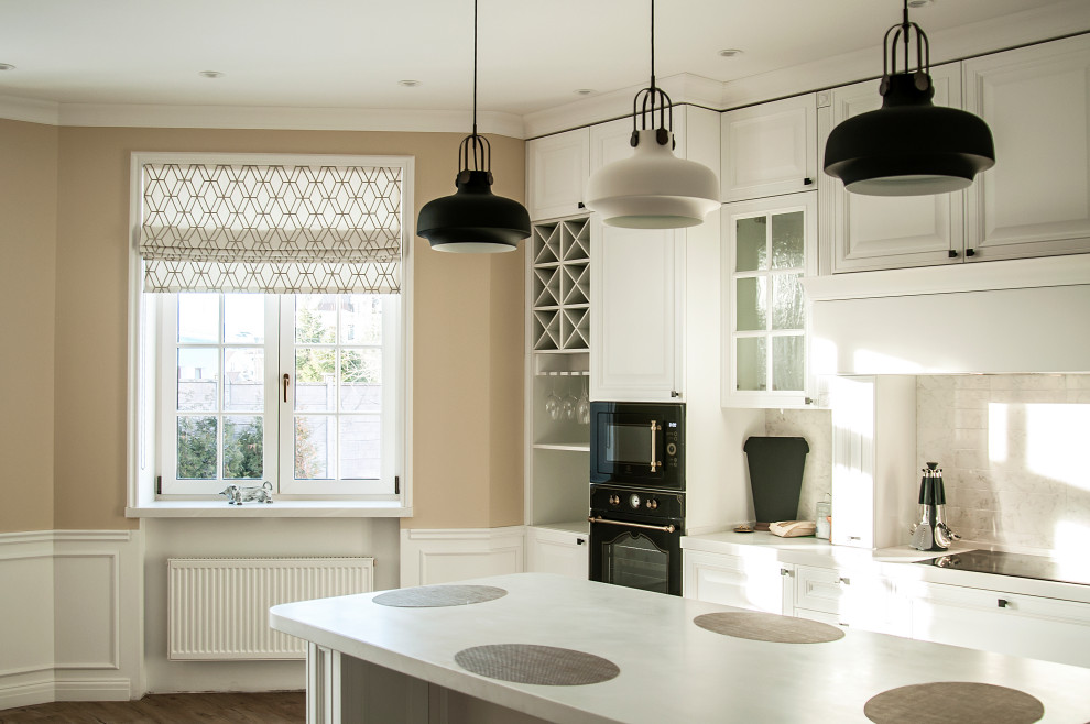 Римские шторы в классической кухне