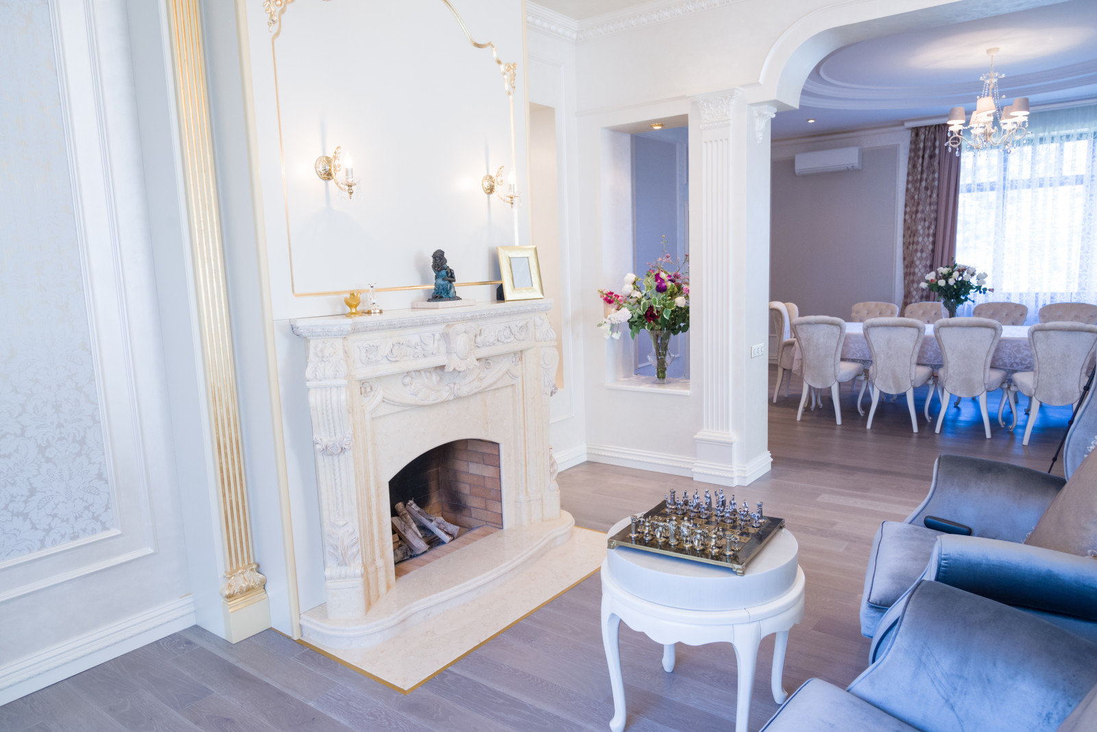 Интерьер дома в классическом стиле (500 кв м)