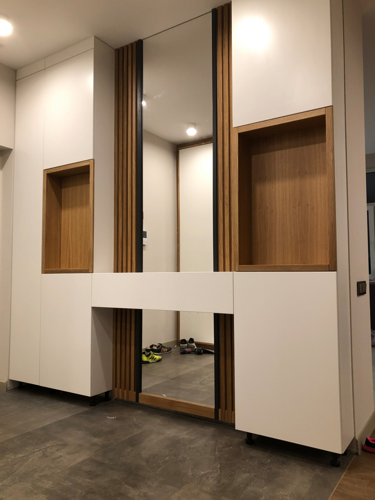 Шкаф в прихожую