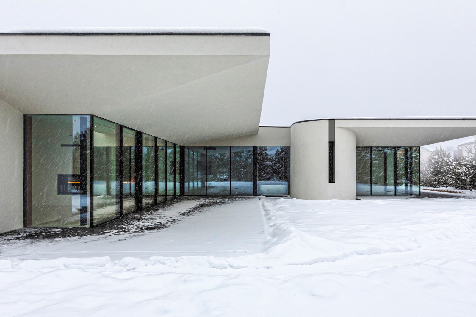 ВОПЛОЩЕНИЕ АРХИТЕКТУРНОЙ ИДЕИ В ЖИЗНЬ В КП "МОНТЕВИЛЬ"