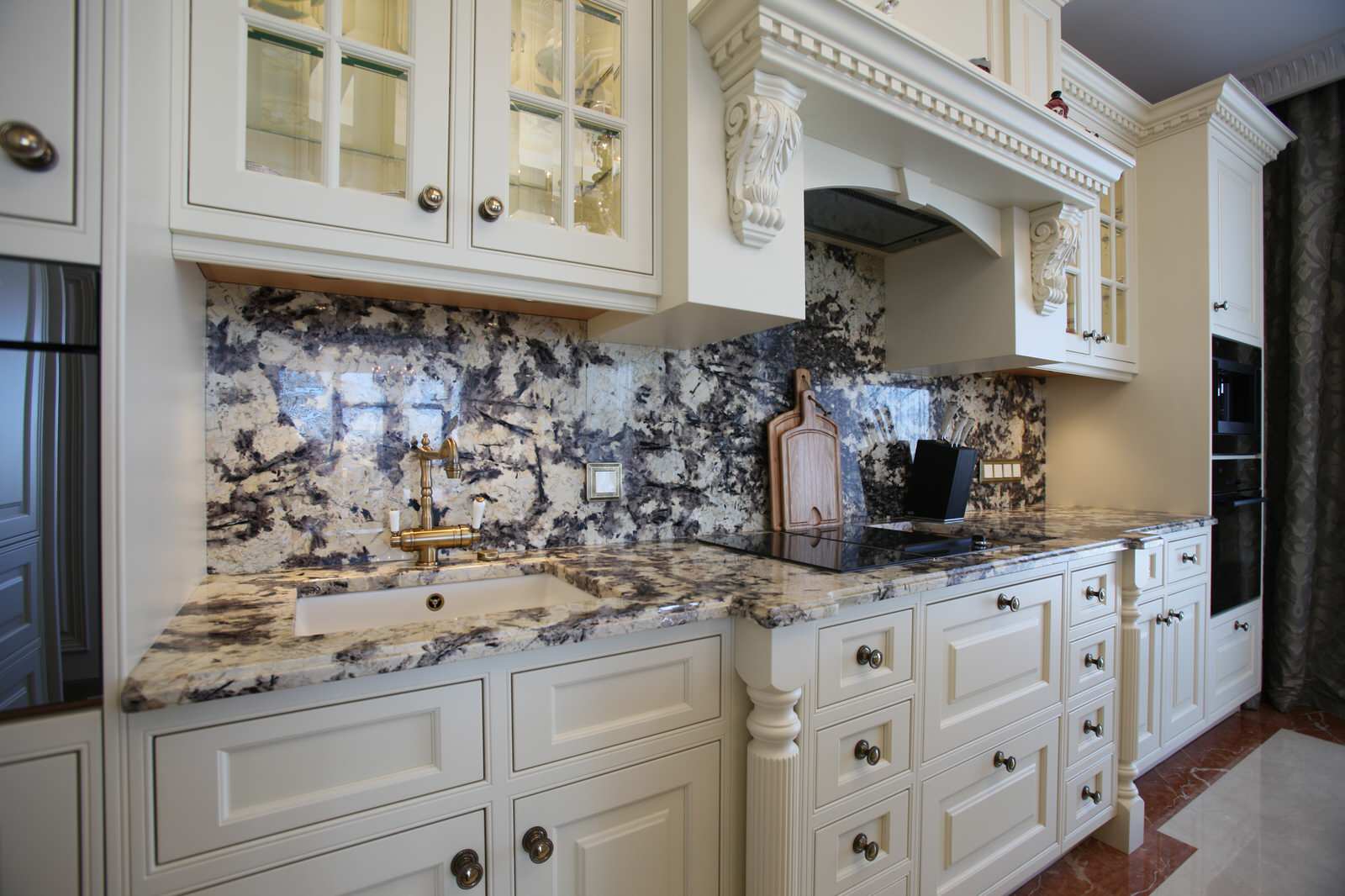 Кухня в городской квартире