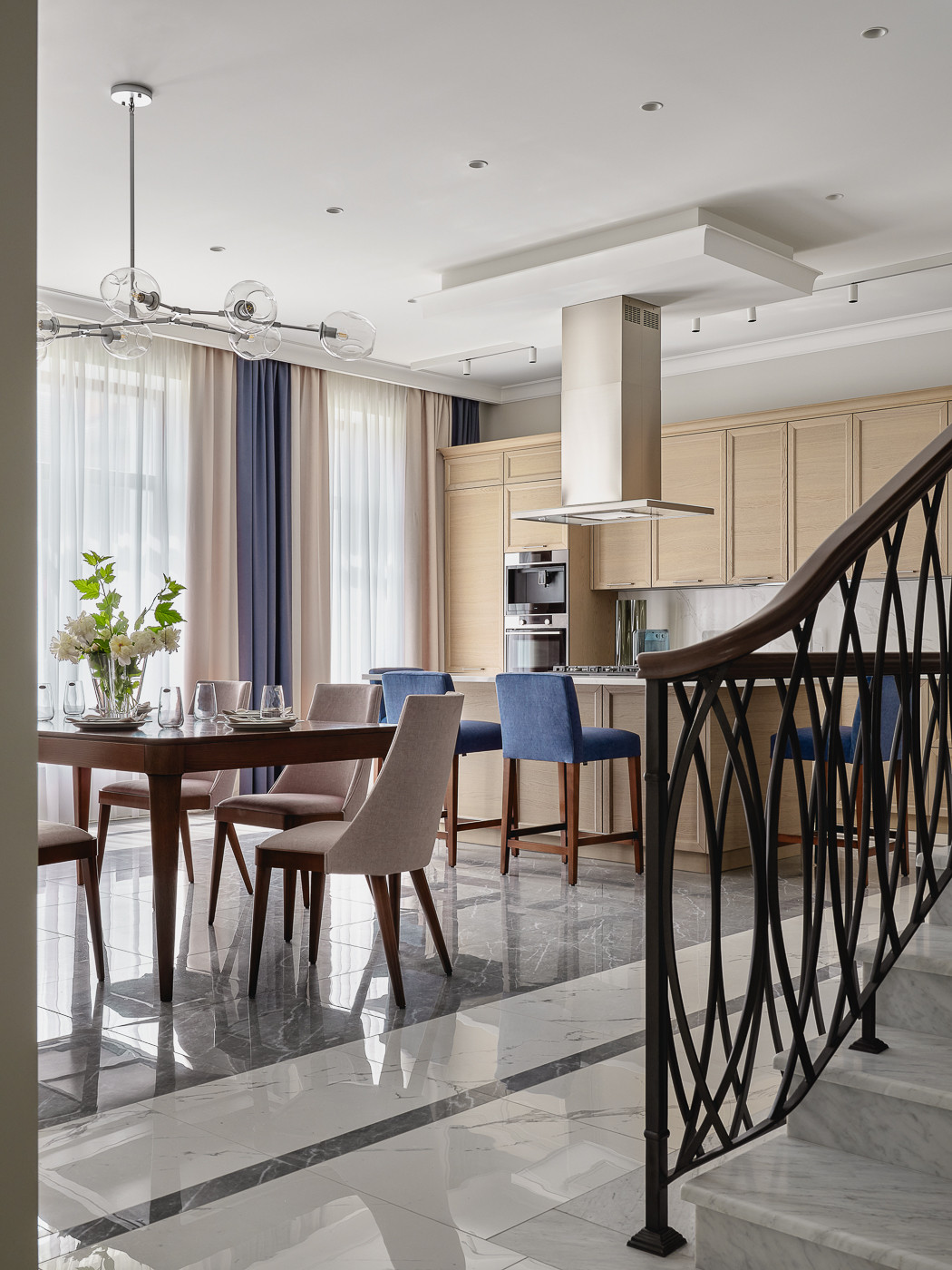 Фрагмент кухни-столовой