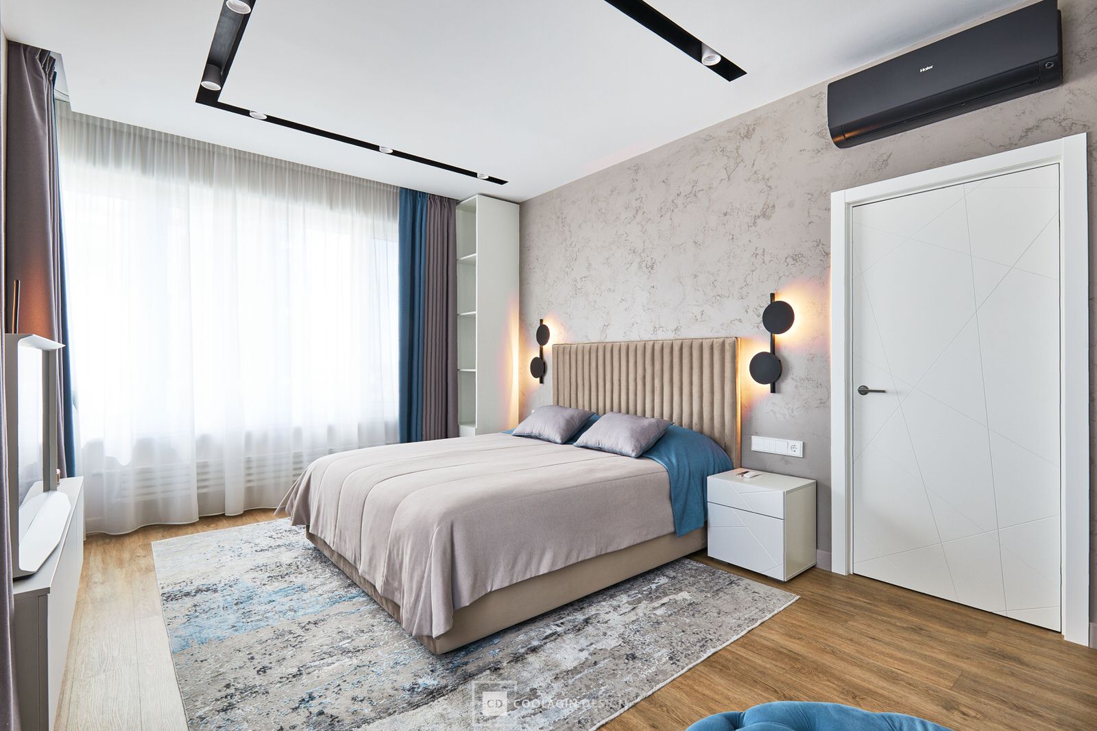 Двухкомнатная квартира с большим угловым окном