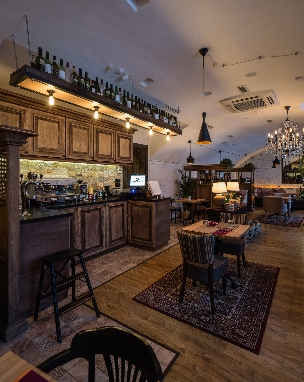 Ресторан. "Мимино и хачапури"