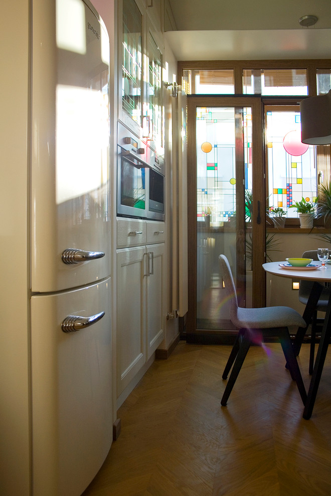 Кухня недели: Зимний сад и витражные окна