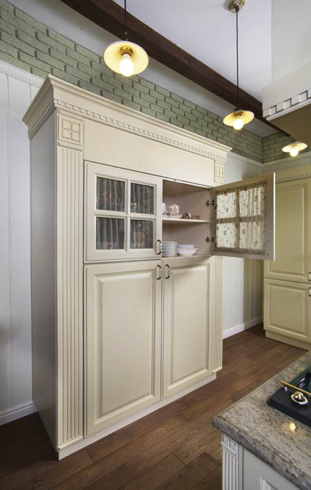 ДОМ В СОЛОВЬИНОЙ РОЩЕ