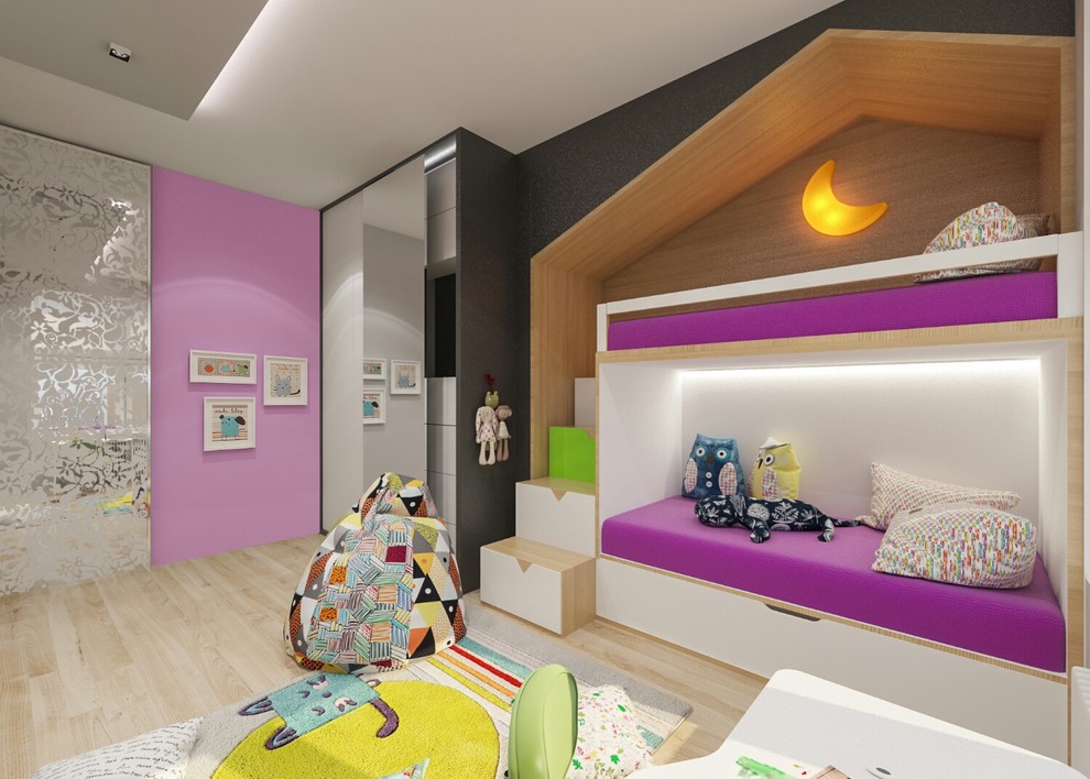 Трехкомнатная квартира в Космосе