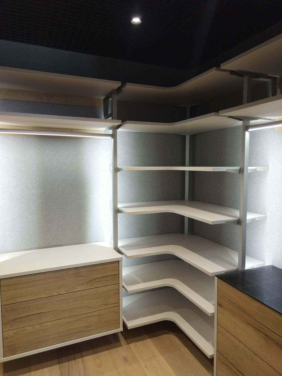 Гардеробная комната в ЖК Атлантис